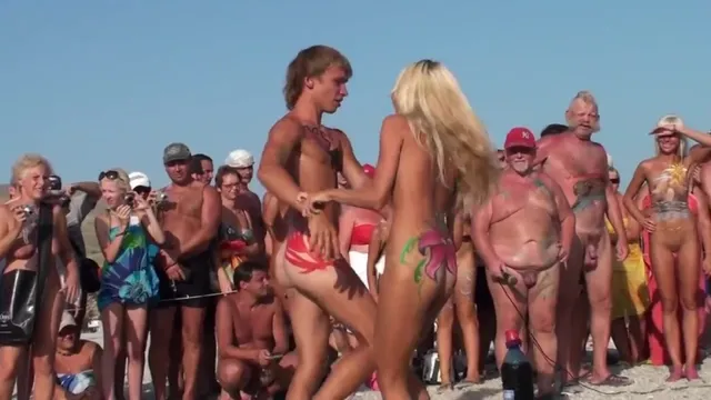 Результаты поиска по настоящие голые нудисты трахаются и загорают на нудистском пляже