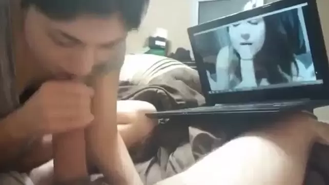Жена дрочит мужу член домашнее порно видео
