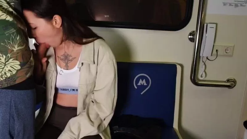 Порно трахнул в метро девушку. Смотреть видео трахнул в метро девушку онлайн