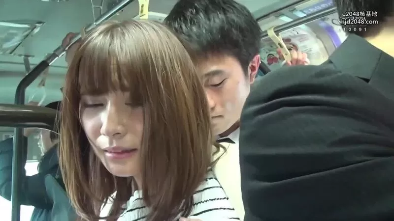 секс в автобусе японки