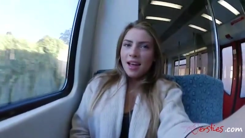 Трахаются в общественном транспорте порно видео