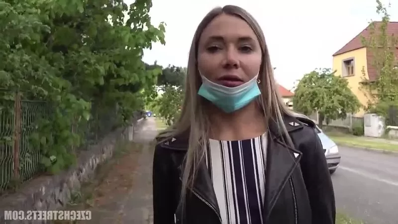 Порно видео сняли русскую на улице