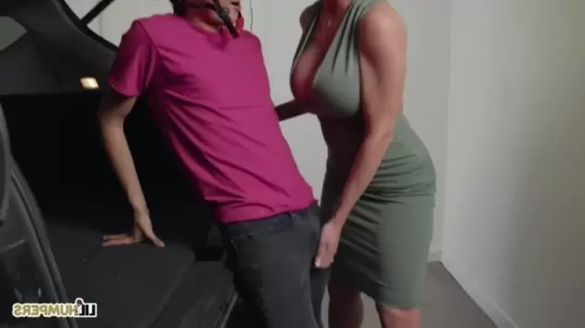 Зрелый мужчина и зрелая женщина - смотреть онлайн секс видео